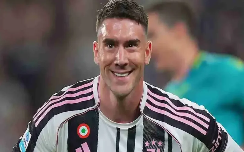 فلاهوفيتش يهدد صفقة برشلونة بصدمة انتقالية كبيرة